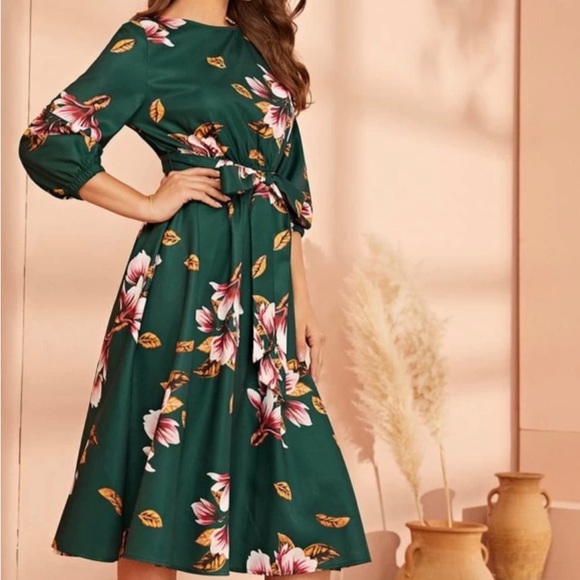 Floral Print Belted Dress L 8/10 NO RIPS NO STAINS NO FLAWS! - Picture 3 of 4